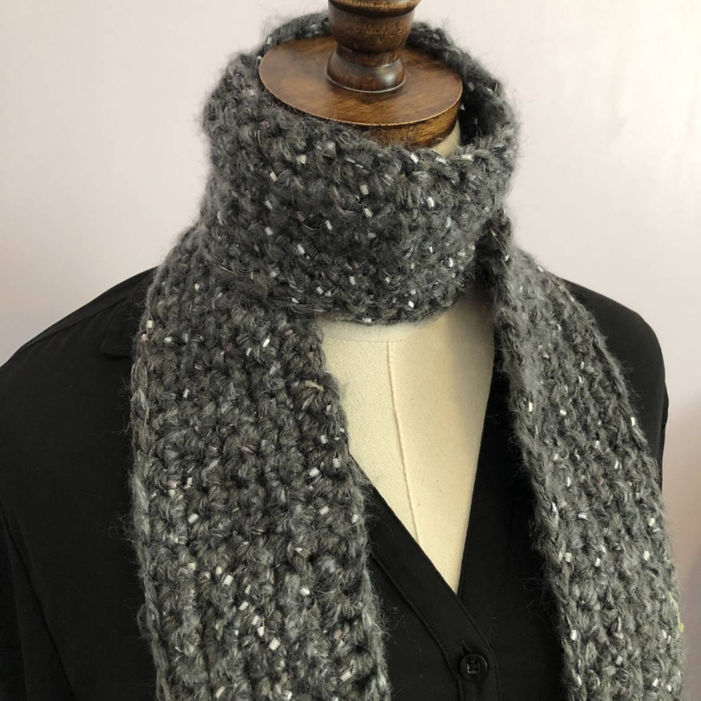 Handmade Grey Scarf - Picture 5 of 8